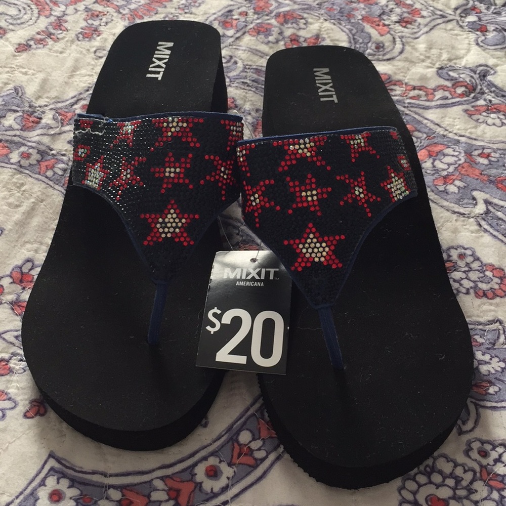 Americana sandals size 8